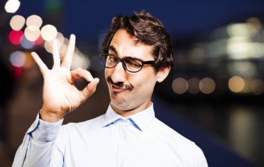 adam tüm doğru poz