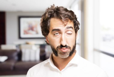 Genç serin adam sıkıcı 