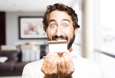 kredi kartı ile genç serin adam