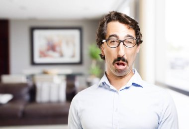 Genç serin adam şaka