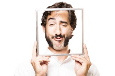 bir çerçeve ile genç serin adam