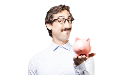 bir kumbara ile genç serin adam