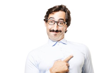 cool delikanlı bir şeyler gösteriyor