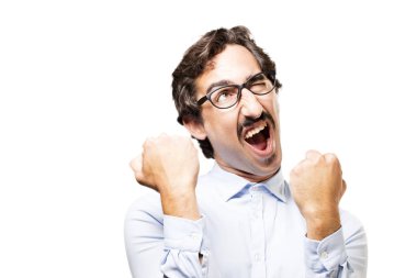 zafer işareti ile genç serin adam 