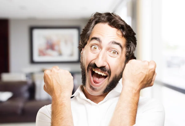 Jeune homme cool dans la pose de célébration — Photo