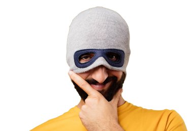 gurur poz genç deli adam