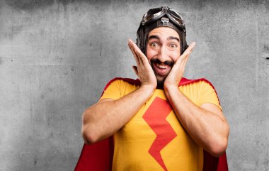 deli süper kahraman şaşırttı