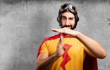 zaman aşımı işareti ile deli süper kahraman