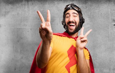 zafer işareti ile deli süper kahraman