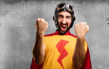 zafer işareti ile deli süper kahraman