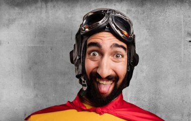 deli süper kahraman şaşırttı