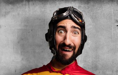 korkmuş poz deli süper kahraman