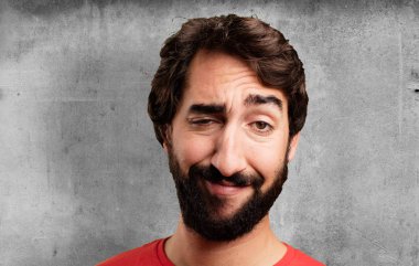 gurur poz genç deli adam