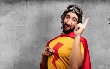 dans deli süper kahraman