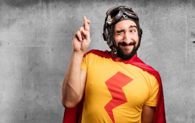 parmak geçiş ile deli süper kahraman