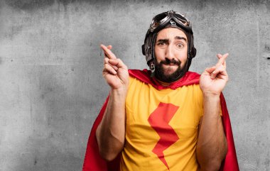 parmak geçiş ile deli süper kahraman