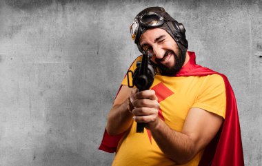 silahlı bir deli süper kahraman