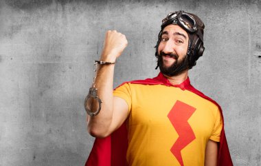 kelepçe ile deli süper kahraman