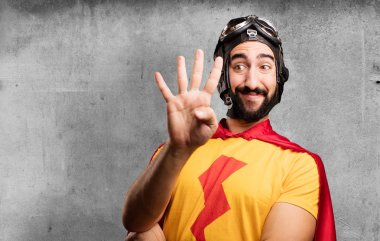 sayı işareti ile deli süper kahraman