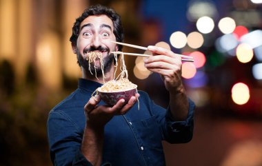 man yemek suşi erişte pot