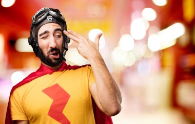 intihar işareti ile deli süper kahraman