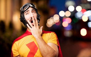 esneme deli süper kahraman