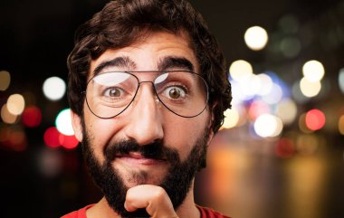 Düşünme genç deli adam