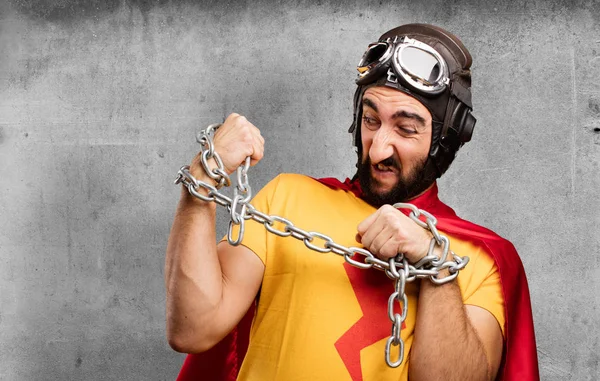 Superhéroe loco con una cadena — Foto de Stock