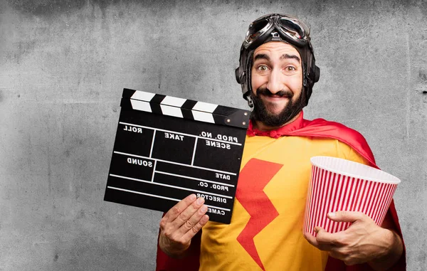 tokmağı ile deli süper kahraman