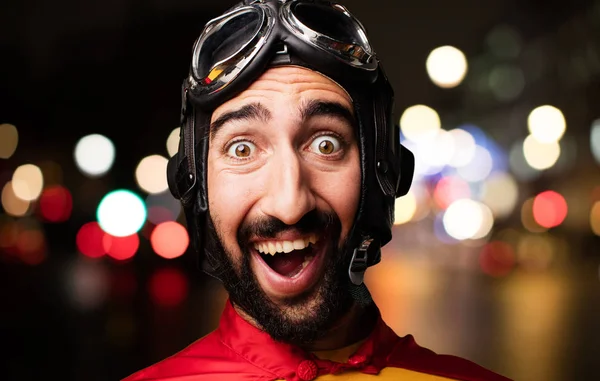 deli süper kahraman şaşırttı