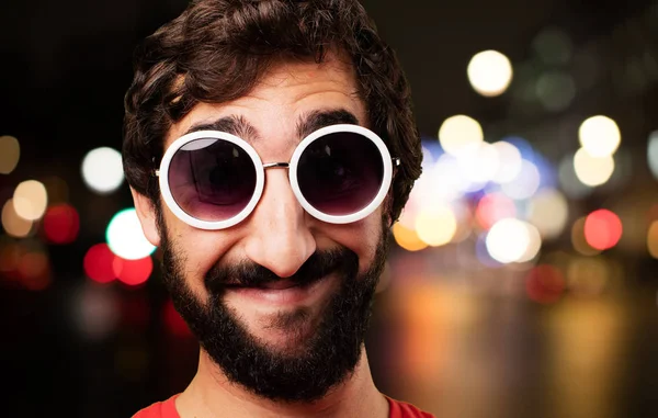 gurur poz genç deli adam