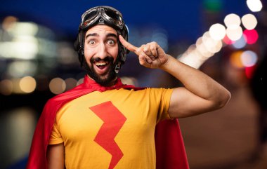 fikri ile deli süper kahraman