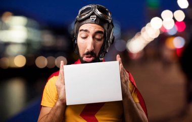 afiş ile deli süper kahraman