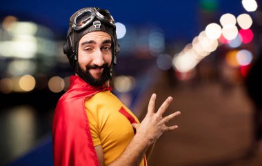 jest planlama ile deli süper kahraman