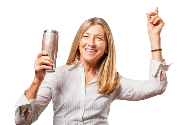 Anziana bella donna con birra — Foto Stock