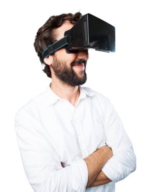 sanal gözlüklü genç komik adam