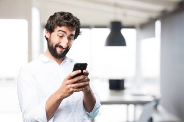 cep telefonu ile komik delikanlı