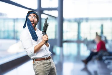 makineli tüfek ile adam ve ifade katılmıyorum