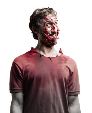 Gülümseyen zombi adam 