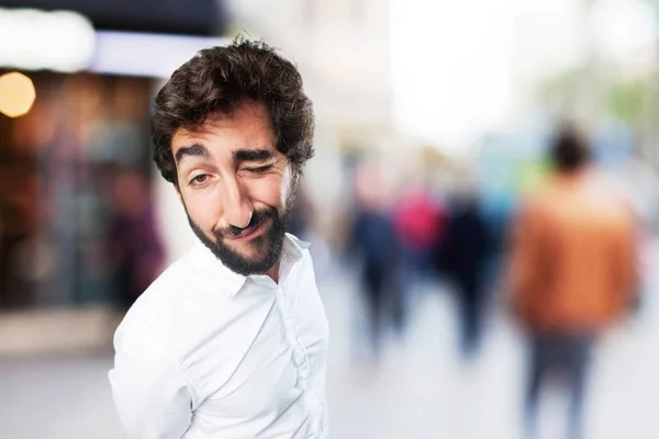 Jovem engraçado homem no sucesso pose — Fotografia de Stock