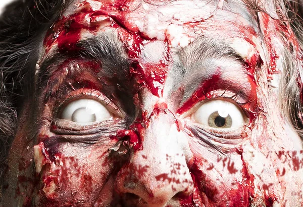 Volto sanguinario di zombie — Foto Stock