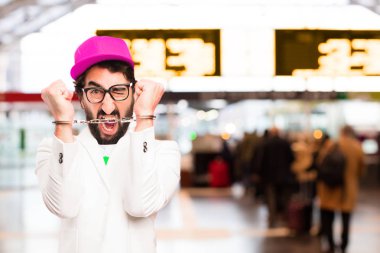 kelepçe ile genç çılgın işadamı