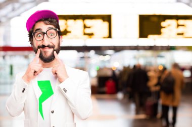 gülümseyen genç çılgın işadamı