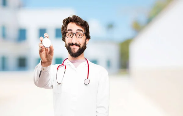 Jeune médecin homme avec un chronomètre — Photo