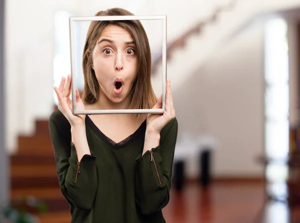 Surprised young pretty woman portrait — Stock Photo, Image