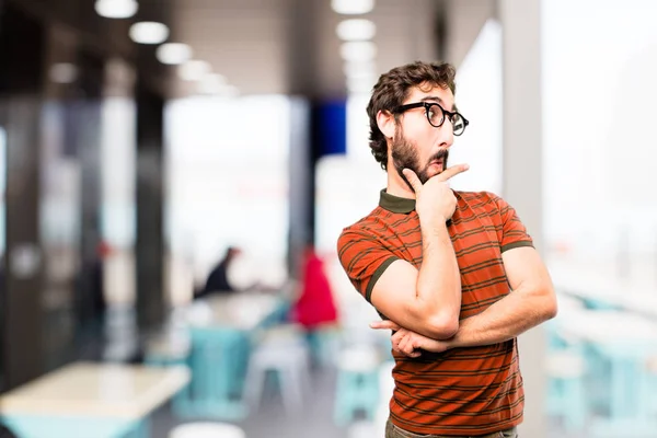 Leuke jongeman denken — Stockfoto