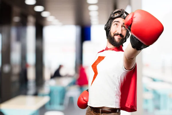 Joven super héroe con guantes de boxeo —  Fotos de Stock