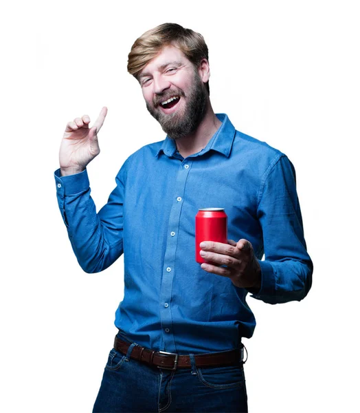 Jeune homme blonde avec de la bière — Photo