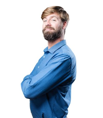 Genç gururlu sarışın adam