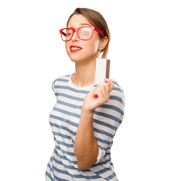 Junge Hübsche Frau Mit Kreditkarte Vor Weißem Hintergrund — Stockfoto